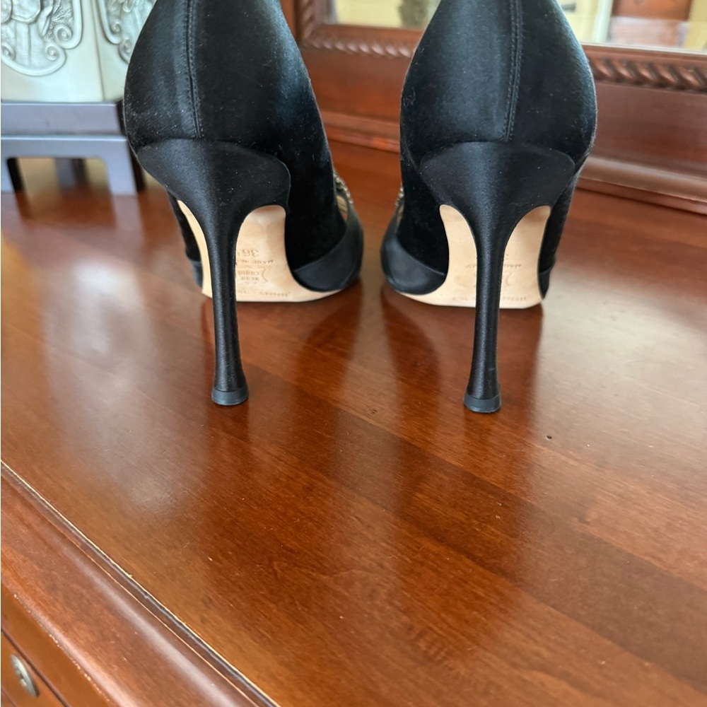 Jimmy Choo - Picture 3 of 5